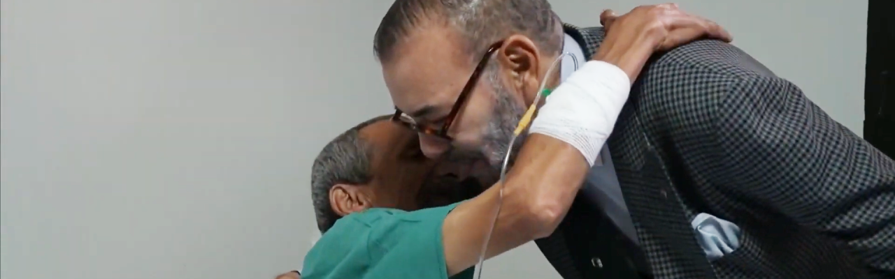 أمير المؤمنين صاحب الجلالة الملك محمد السادس -حفظه الله- يتفقد الحالة الصحية لضحايا زلزال الحوز ويتبرع بالدم بمستشفى مراكش